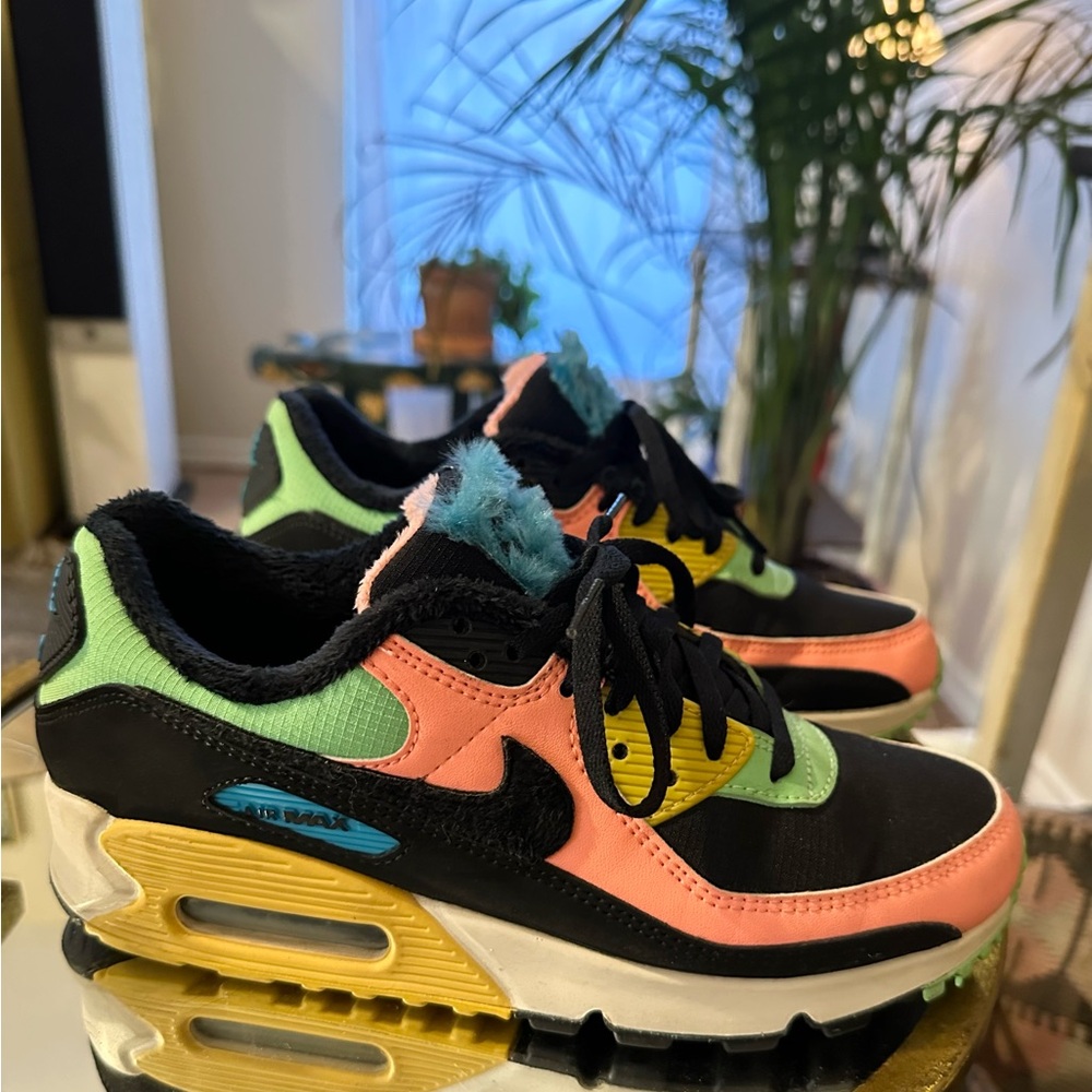 Nike air max 90 sneakers sz 8 multi color, retro *nice